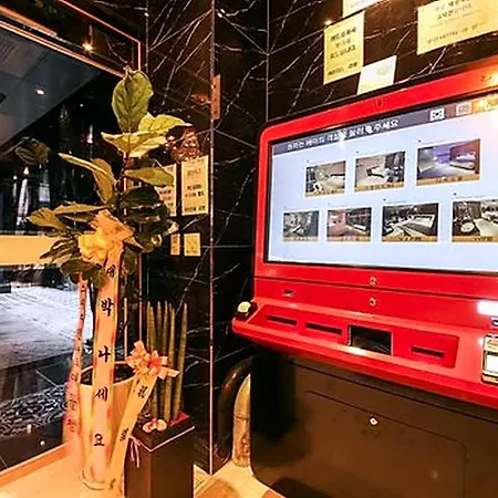 Cheonho Laview Hotel